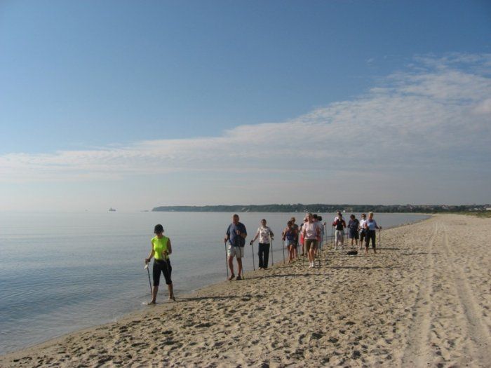 Nordic walking na plaży Nordic walking na plaży Klif